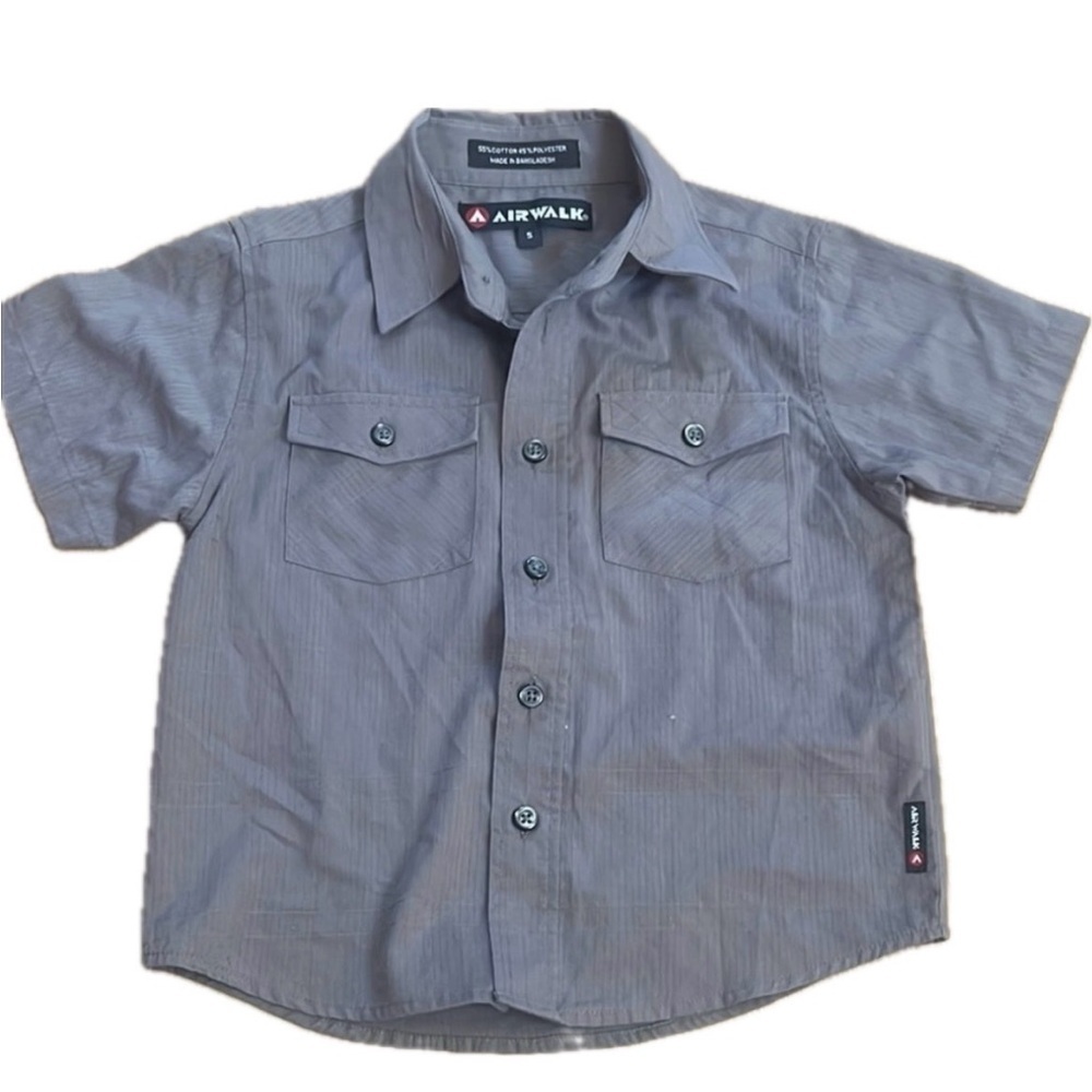 Boys Airwalk Gray Short Sleeve Button Down Shirt Size 5 Skater Casual Summer